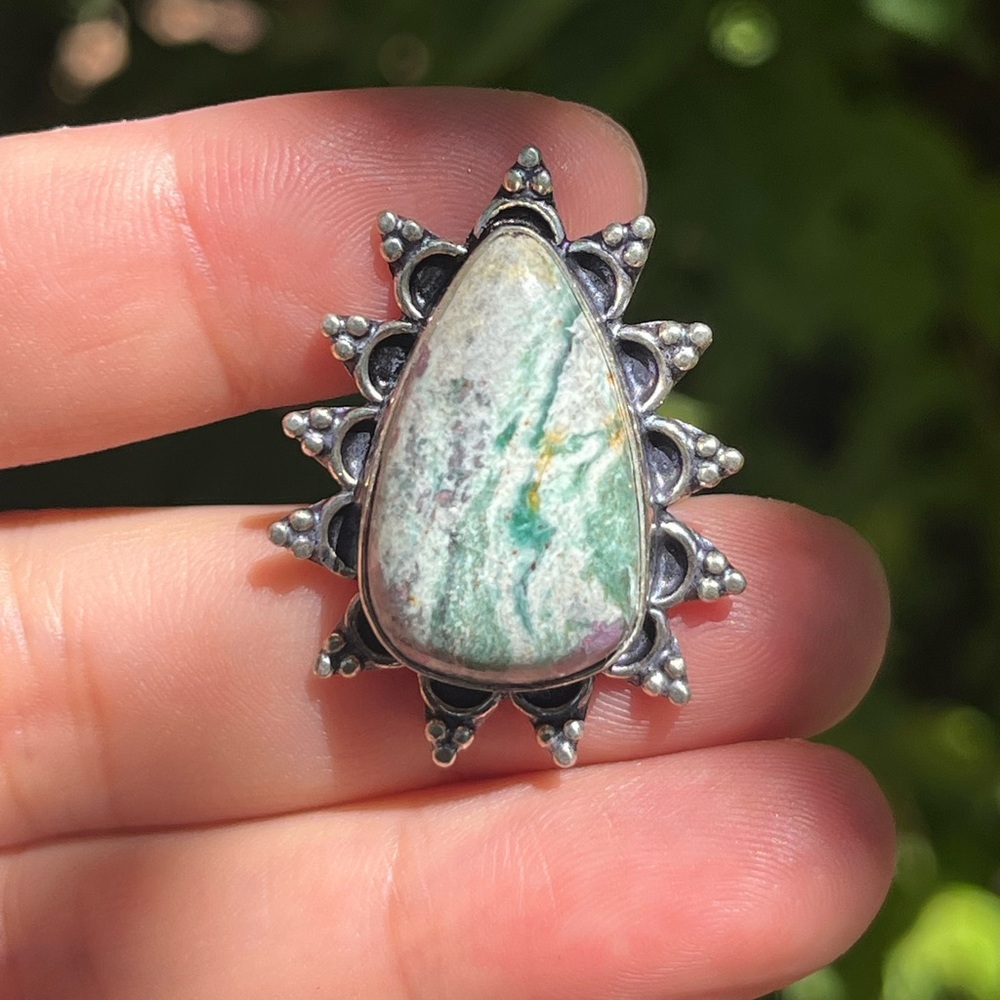 Size 7.25 925 silver plated ruby zoisite‎ ring
